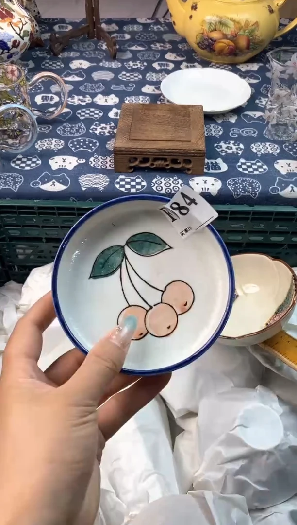 瓷片[○･｀Д´･ ○][○･｀Д´･ ○]