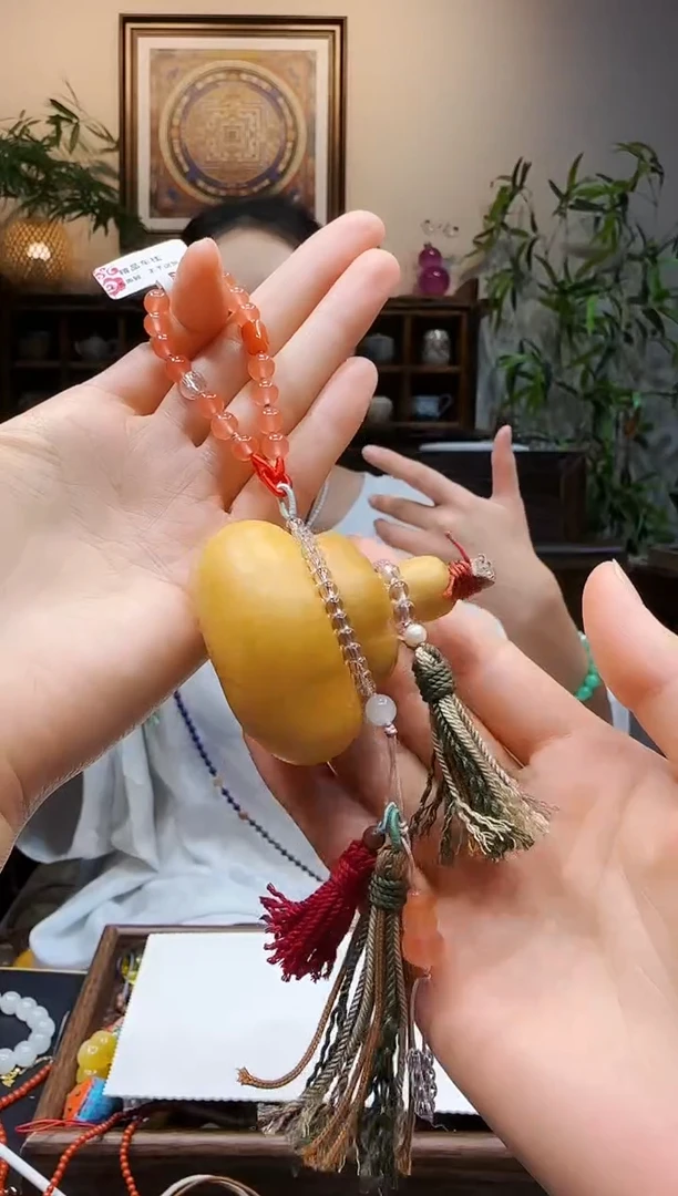 颈饰未镶嵌南红玛瑙挂件