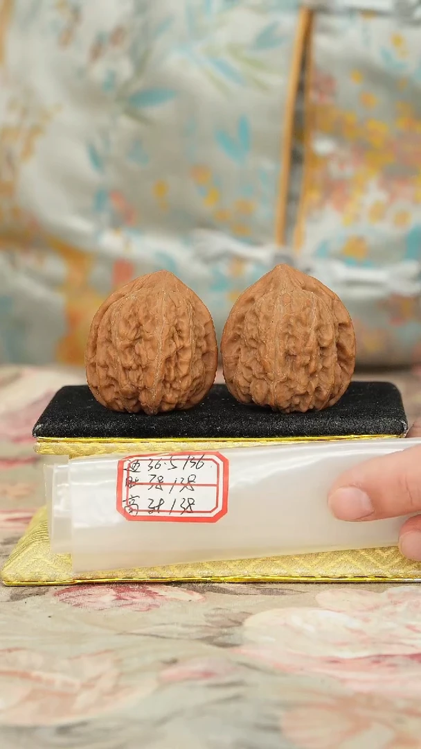 【闪购商品】文玩核桃把件赤龙鸡心