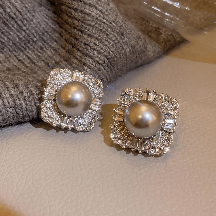 合金耳饰 灰色清冷方形珠珠耳钉法式新款爆款高级感小众独特耳饰