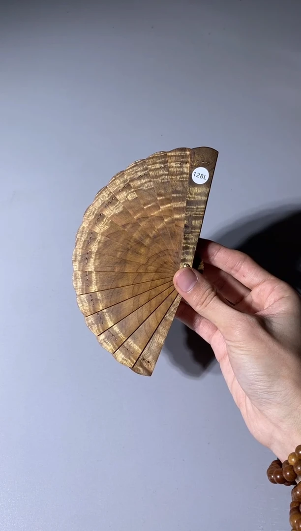 【闪购商品】金丝楠木雕128号10cm金丝楠迷你扇