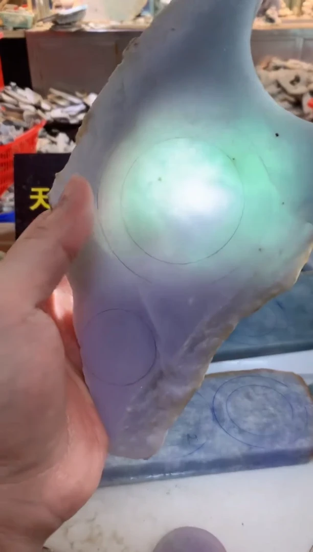 翡翠裸石0朗0翡翠珠宝812