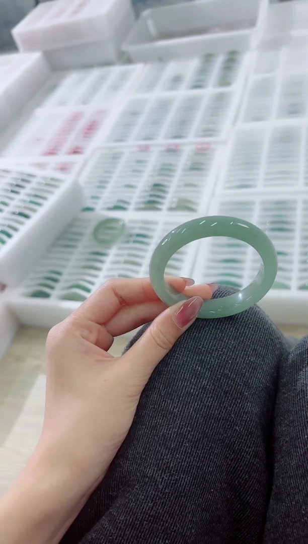 未镶嵌手镯石英质玉119-55D