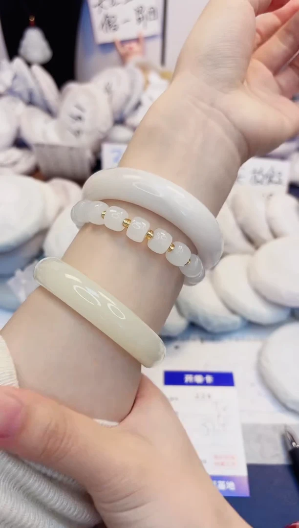 【闪购商品】石英质玉手镯未镶嵌224-财气镯-圈口57