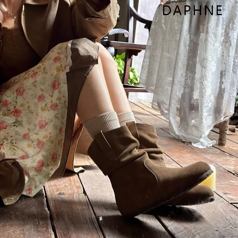 达芙妮美拉德靴子勃肯短靴女2025新款秋季棕色巨好看堆堆靴马丁靴