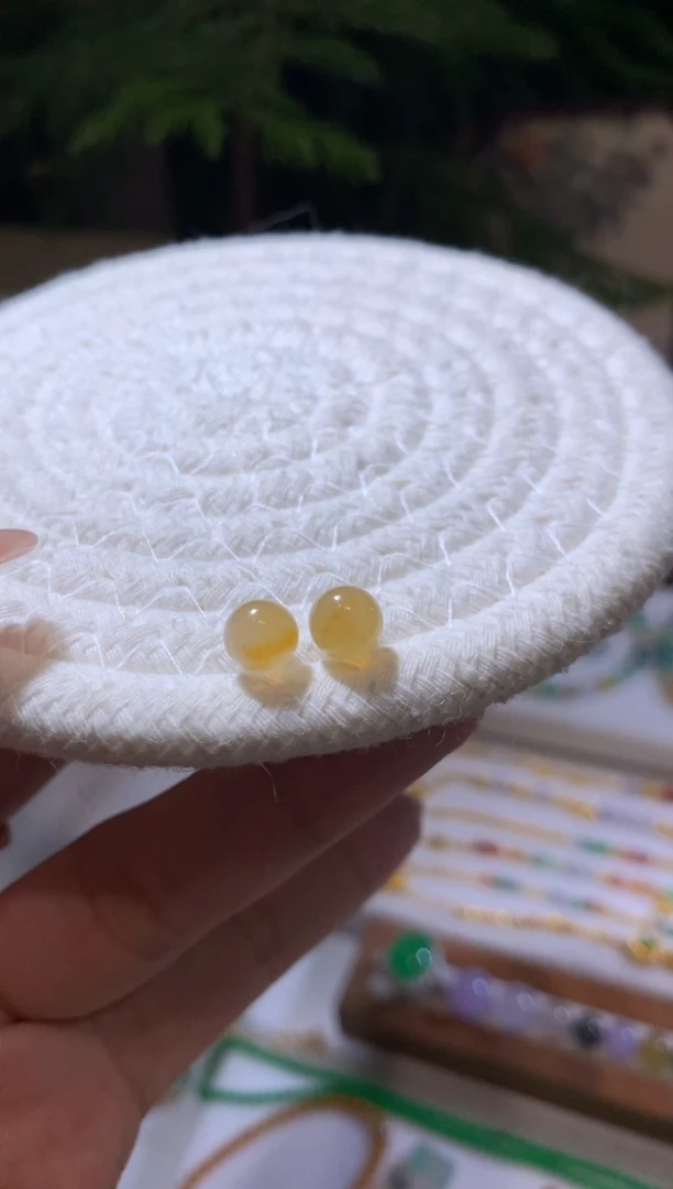 未镶嵌定制翡翠6.8卡珠子一对