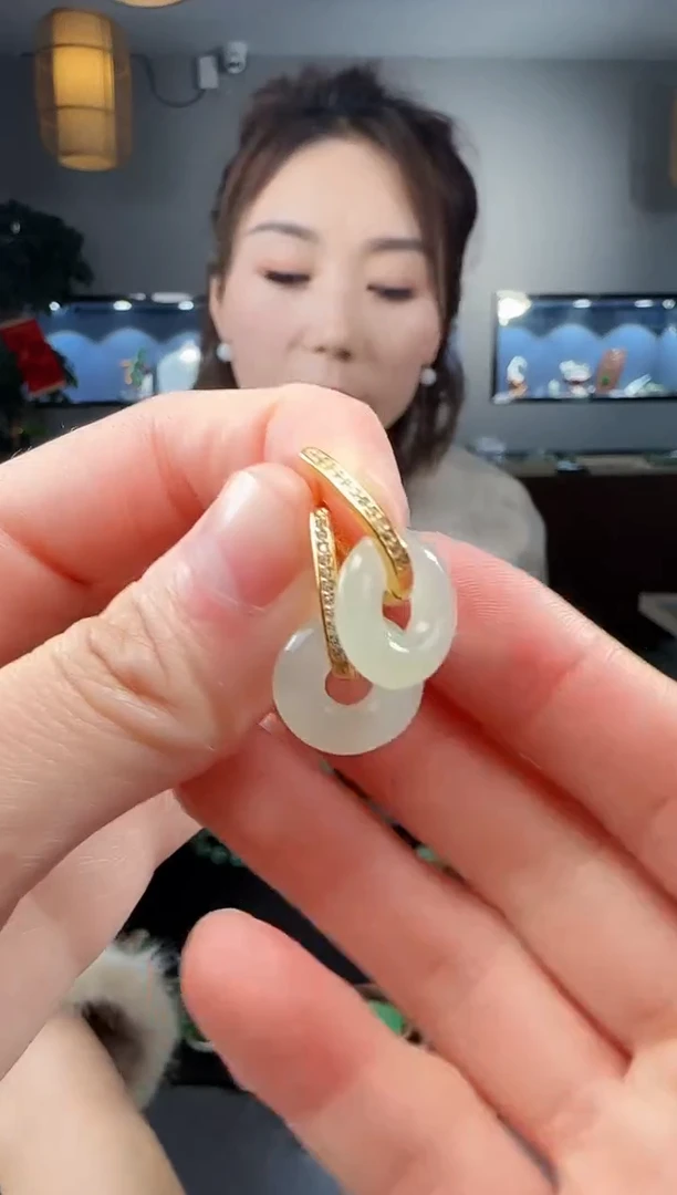 【闪购商品】和田玉耳钉银S925镶嵌1