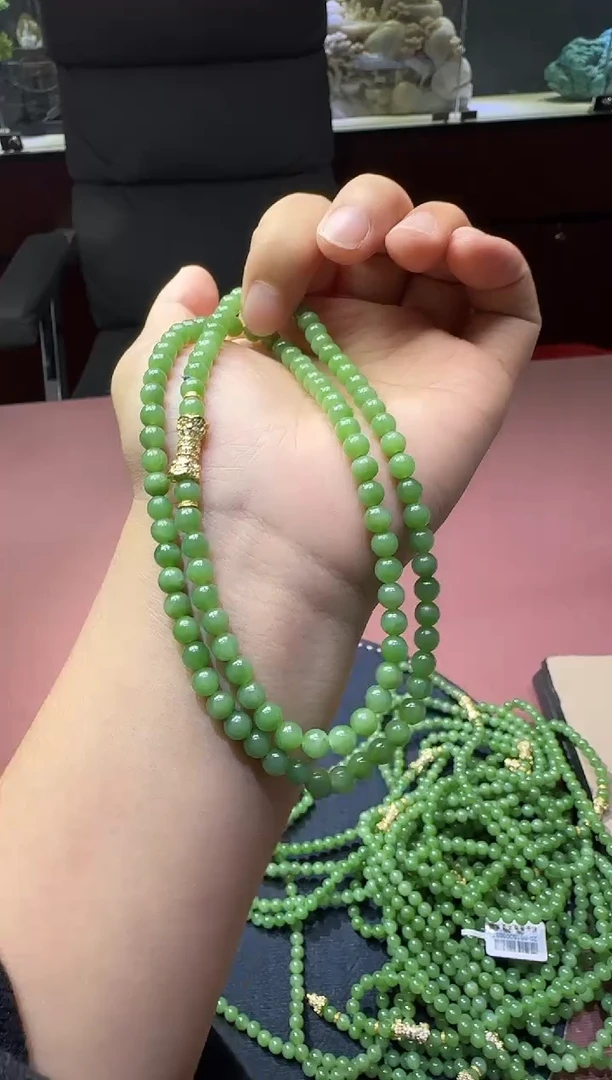 未镶嵌和田玉挂件【陆1103】13 7023 多样性发其一