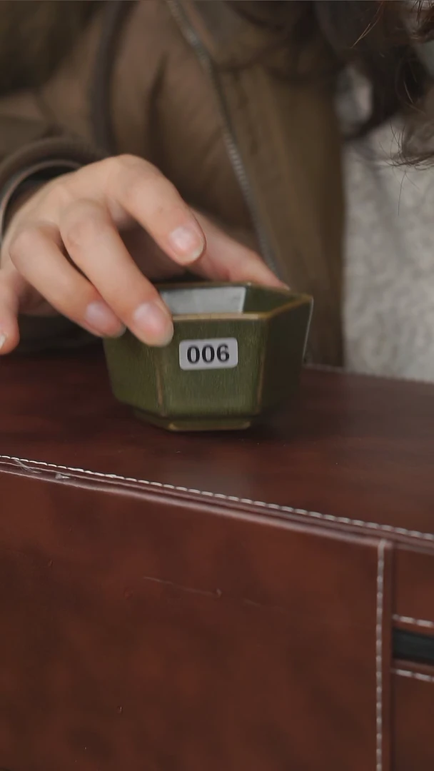 【闪购商品】杯006号茶叶沫洒金六方杯