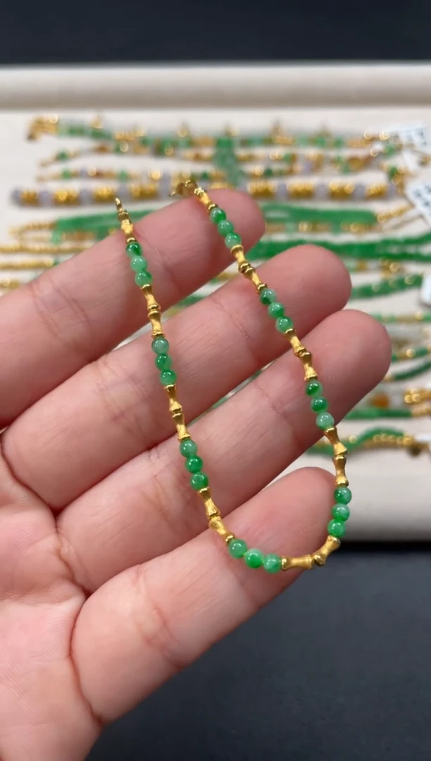 18K金镶嵌手链翡翠一条  P285
