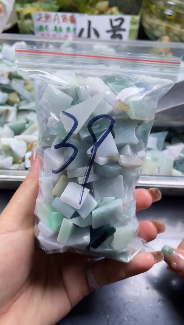 配石翡翠天然翡翠小号500克39