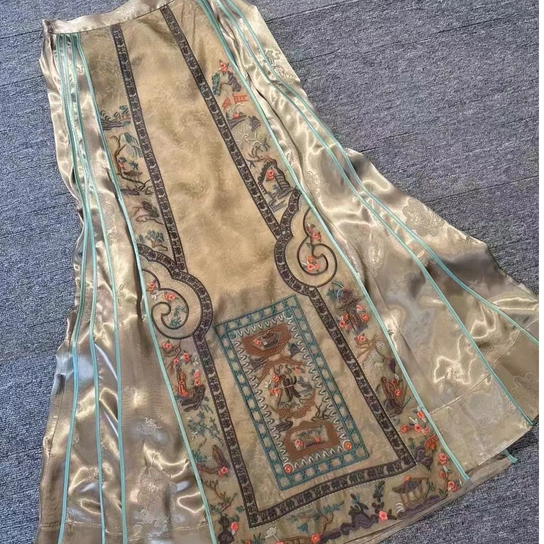 陈 新中式  侧拉链 暗线走线 刺绣款 马面裙 824376