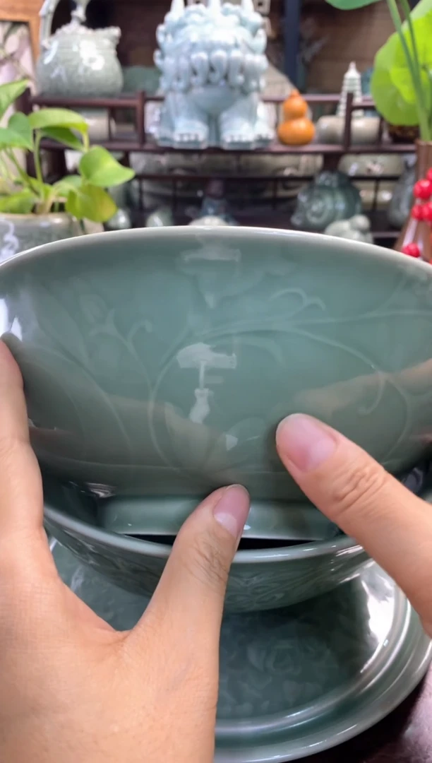 b000019微瑕8.3英寸玉兰大碗1只