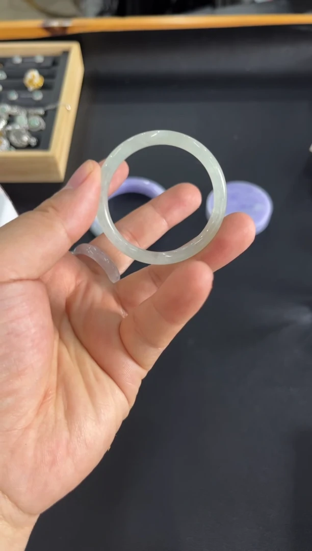 未镶嵌手镯翡翠小童镯