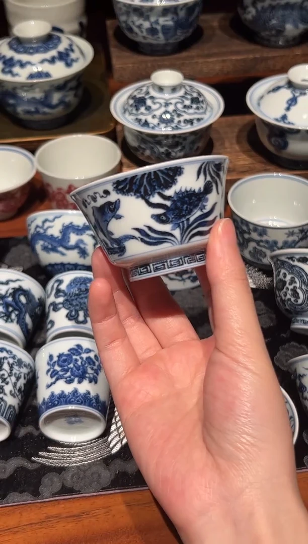 松风馆藏鱼藻马蹄杯