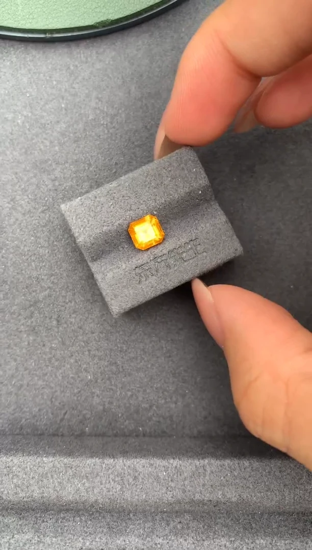 裸石彩色蓝宝石1.6ct黄蓝宝 FE 定制