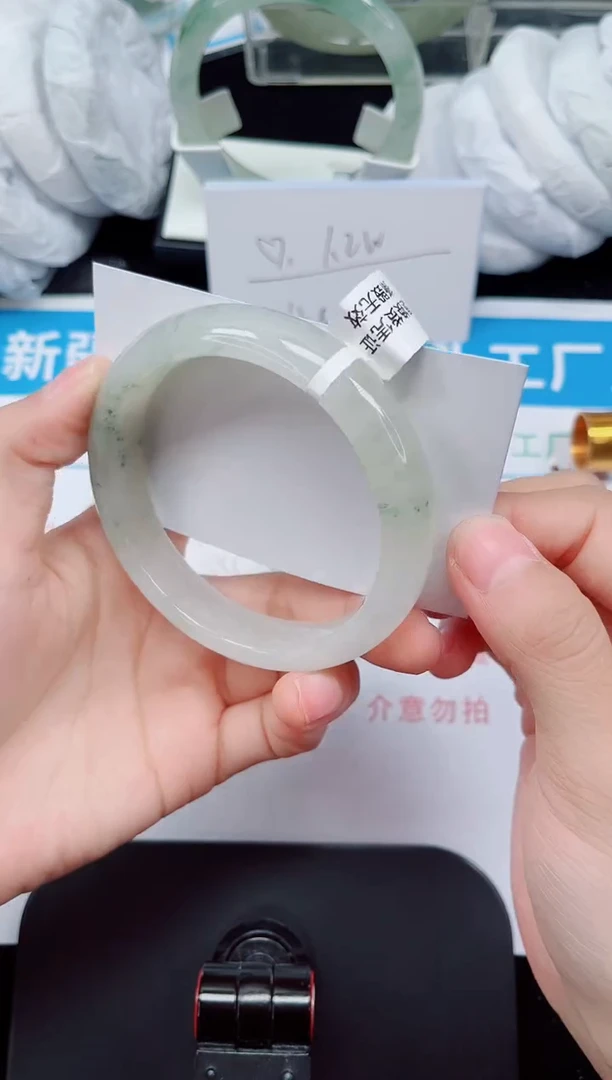 未镶嵌手镯石英质玉131-58/59