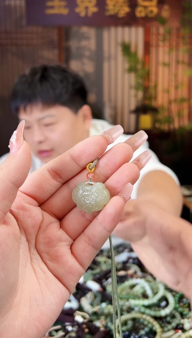 【闪购商品】和田玉颈饰未镶嵌 多样性发一