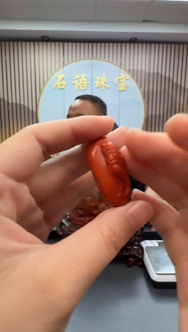 未镶嵌雕刻南红玛瑙145ZB1116产品一个