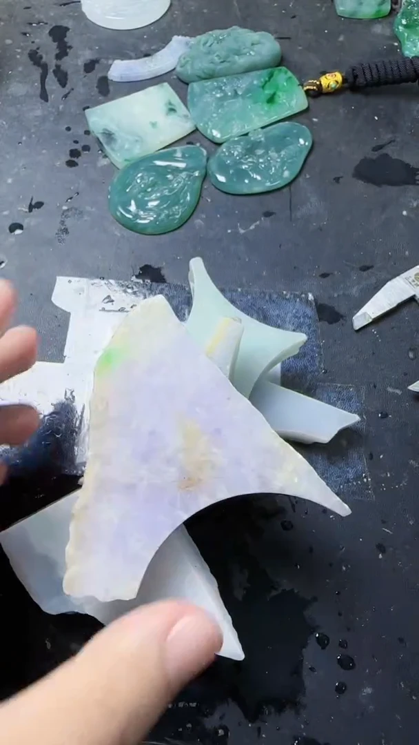 未镶嵌挂件翡翠083