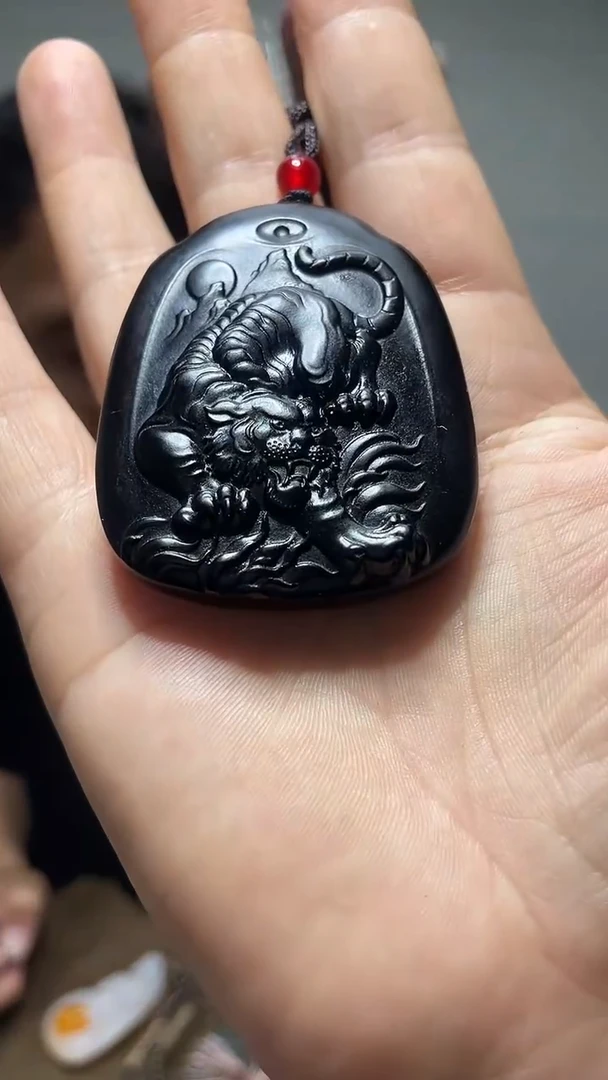 和田玉未镶嵌把件1