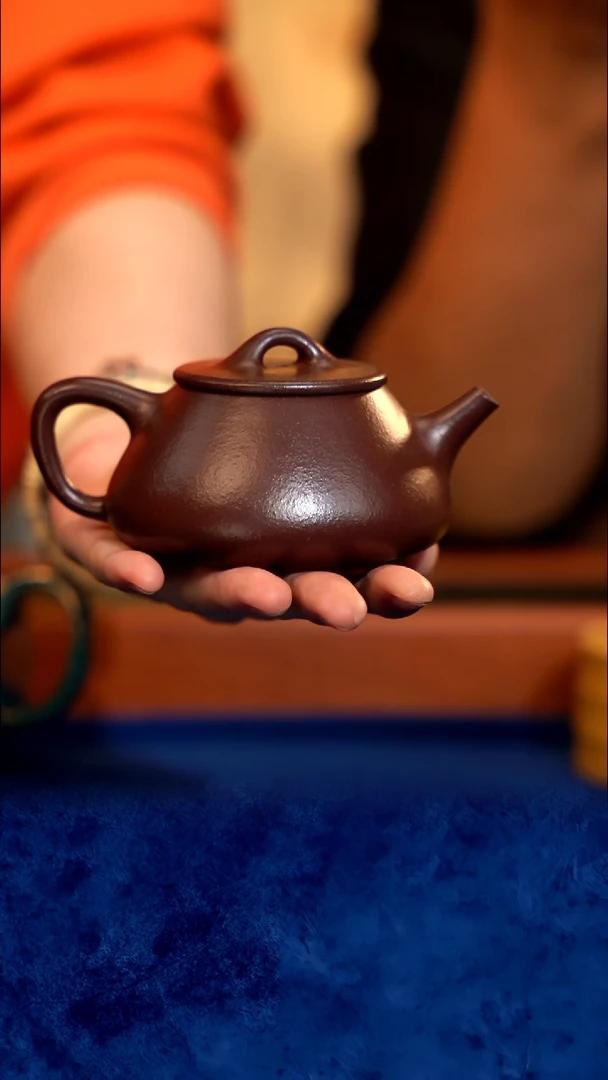 宜兴紫砂 紫砂茶壶 FY 石红石瓢