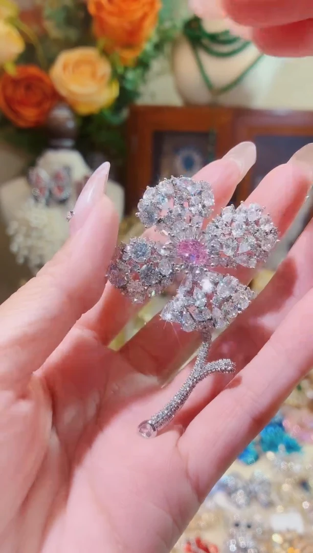 合成立方氧化锆铜合金银色四叶花