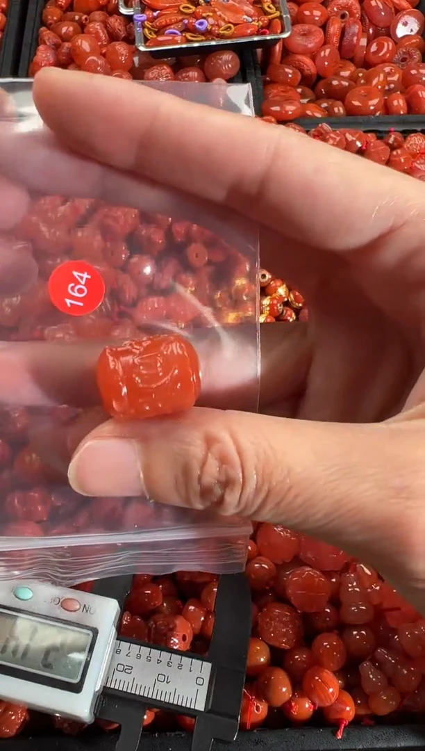 【闪购商品】南红玛瑙颈饰未镶嵌1