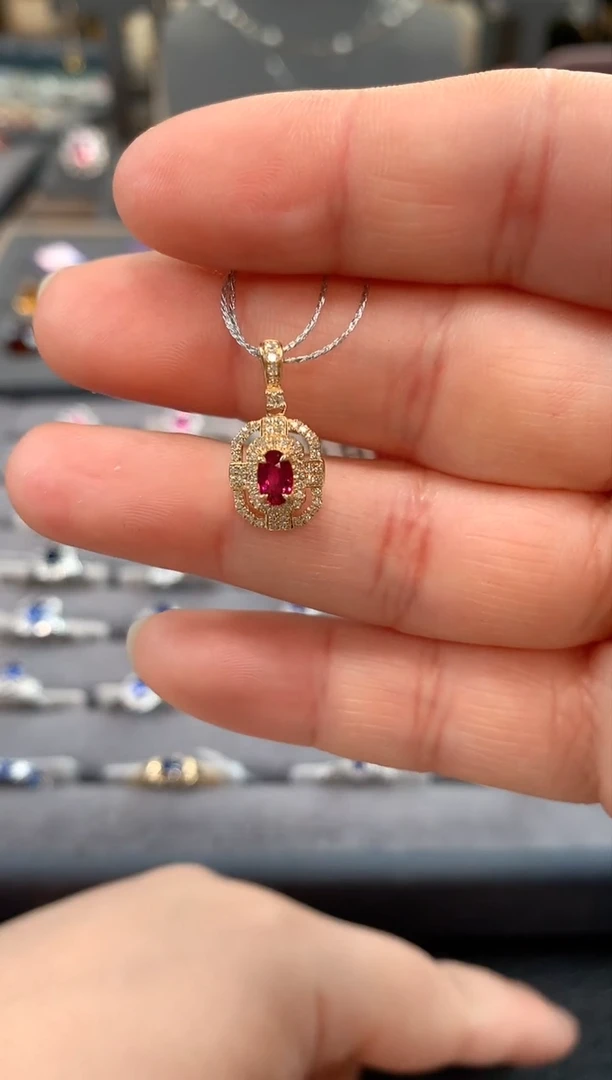 【闪购商品】红宝石吊坠(不含链)18K金镶嵌无烧