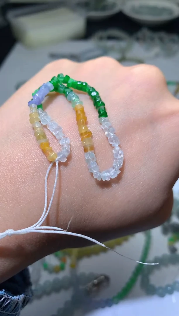 未镶嵌定制翡翠毛货