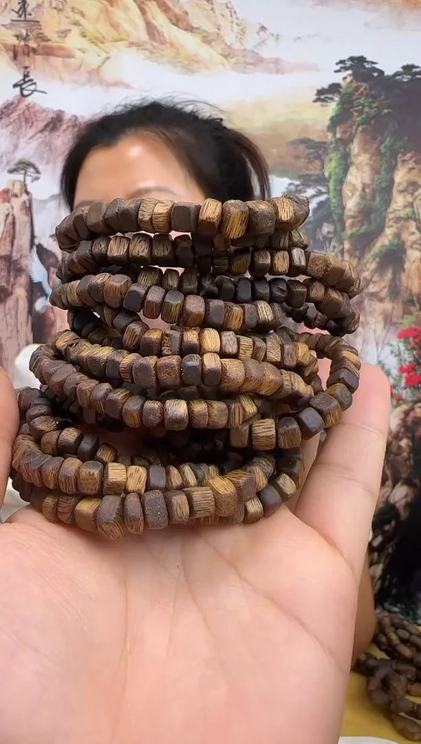 沉香沉香碎屑虫漏白奇沉香不规整卡6/7宠粉多样性发一