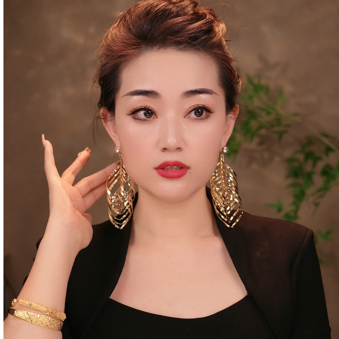 铜合金耳饰 E9020【旋转时空】欧美风设计感夸张螺旋耳环