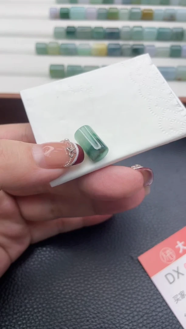 【闪购商品】定制翡翠未镶嵌珠子