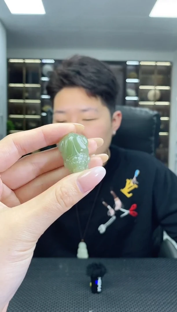 颈饰未镶嵌和田玉貔貅