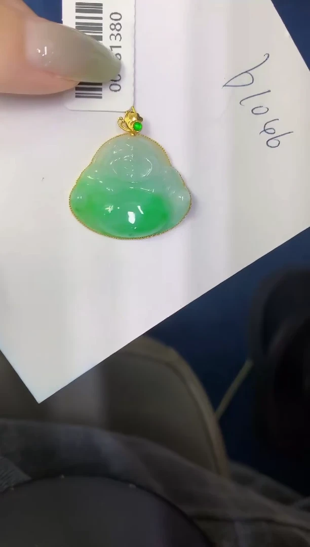 翡翠18K金镶嵌颈饰缅甸天然翡翠A货