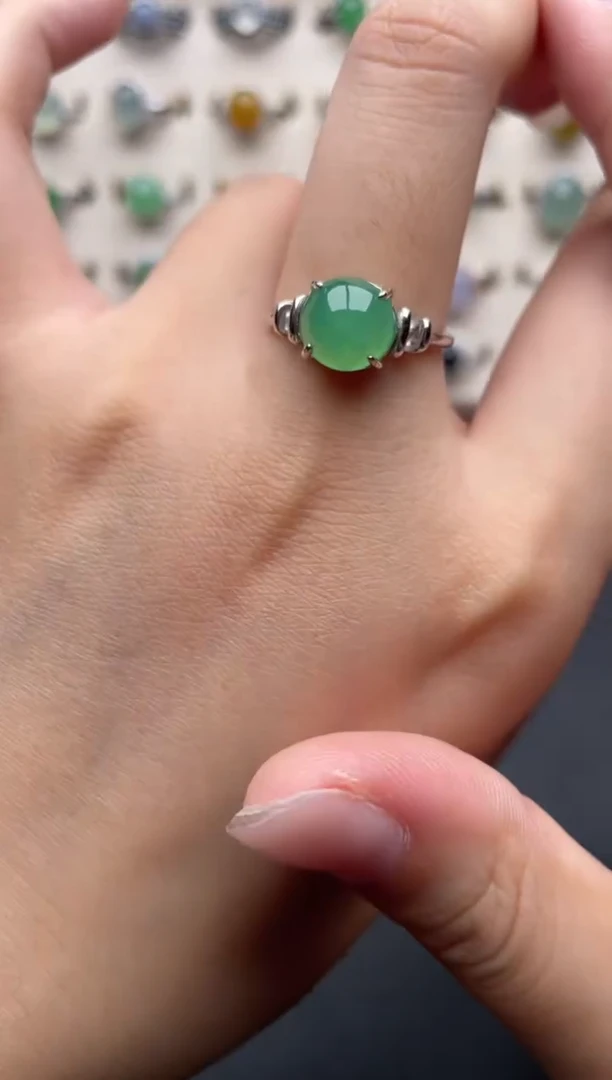 银S925镶嵌戒指翡翠一物一证一礼盒