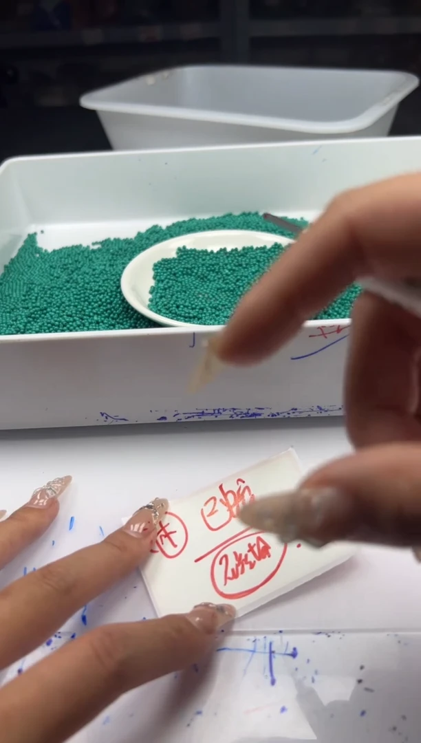 玛瑙/玉髓颈饰未镶嵌w411高瓷绿*松2mm*100颗