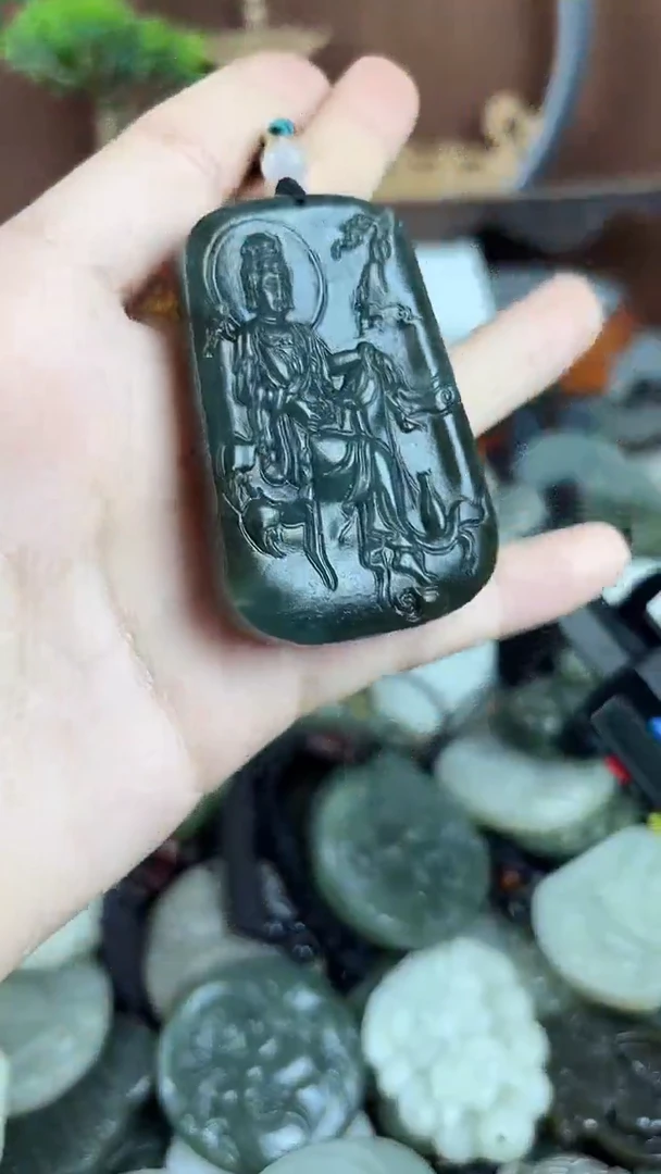 和田玉未镶嵌颈饰1