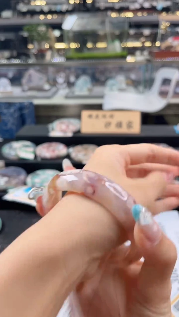 未镶嵌手镯石英质玉瑾圈口（赠品镯心）