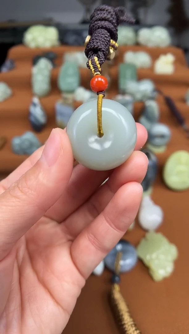 【闪购商品】和田玉颈饰未镶嵌平安扣