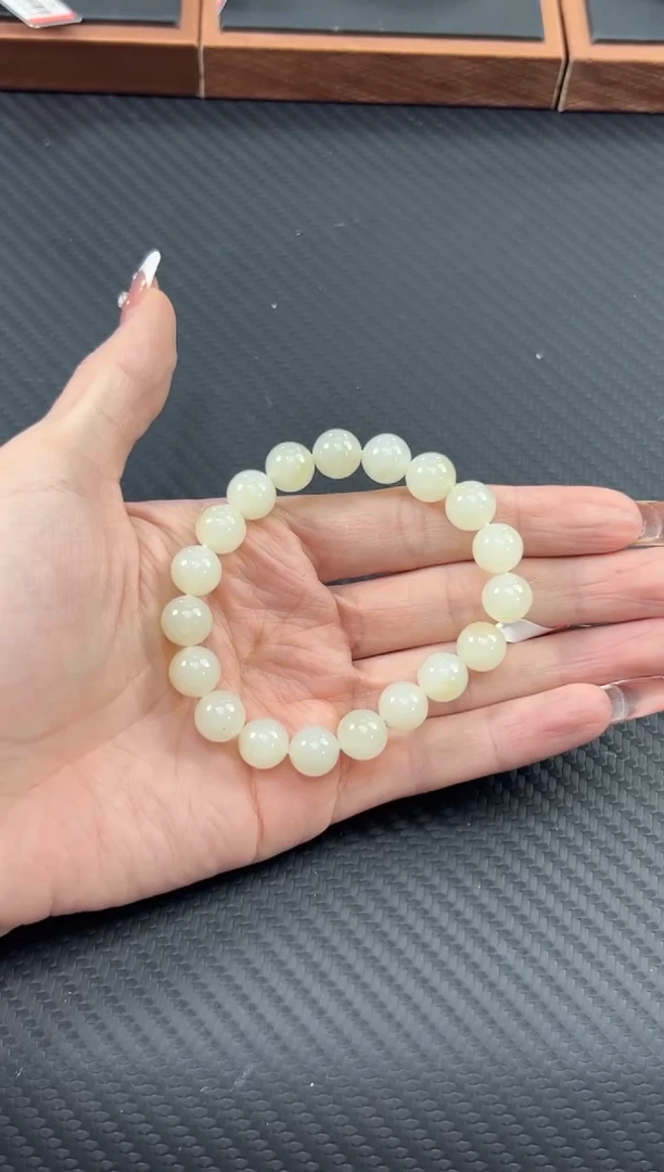 【闪购商品】和田玉手串未镶嵌且末金山微色差卡10手串