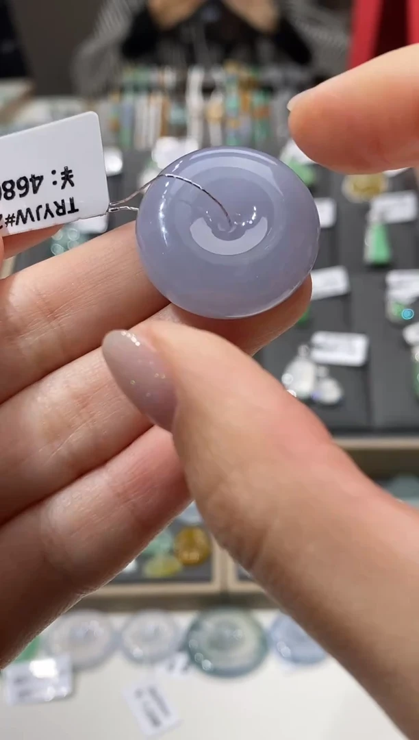 颈饰未镶嵌翡翠平安扣