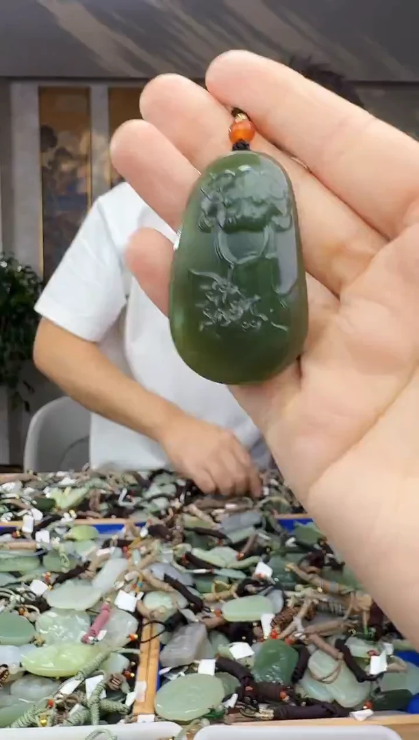 未镶嵌和田玉挂件拍一发一