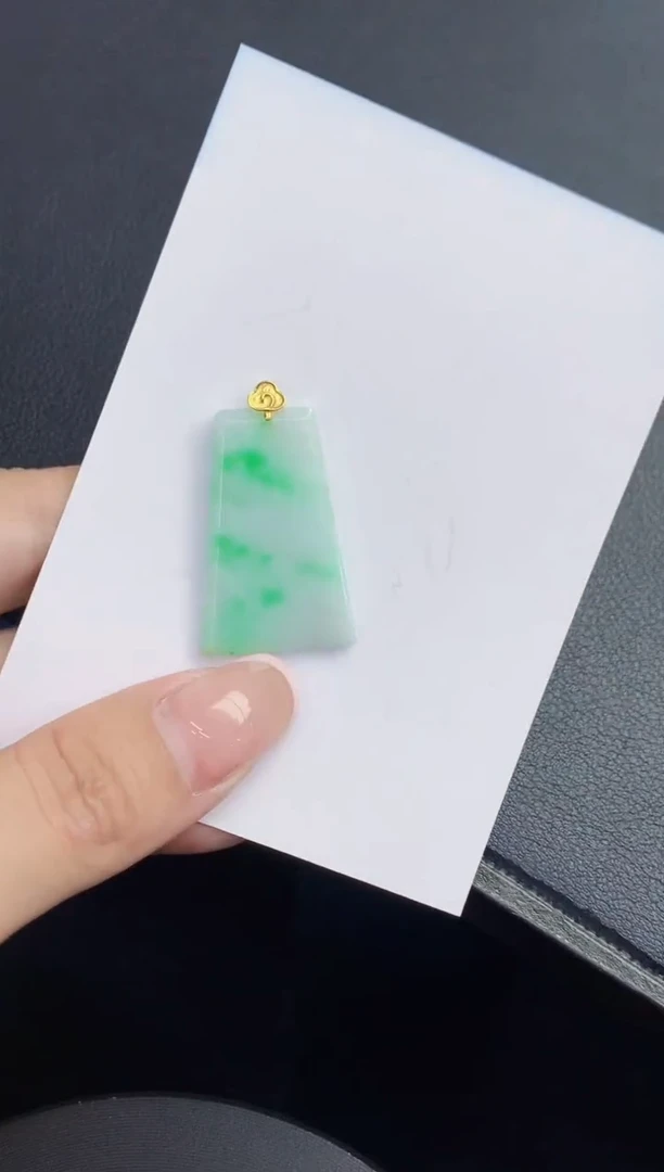 翡翠18K金镶嵌颈饰缅甸天然翡翠A货