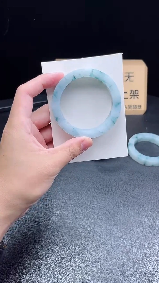 未镶嵌手镯定制翡翠S****颖定制