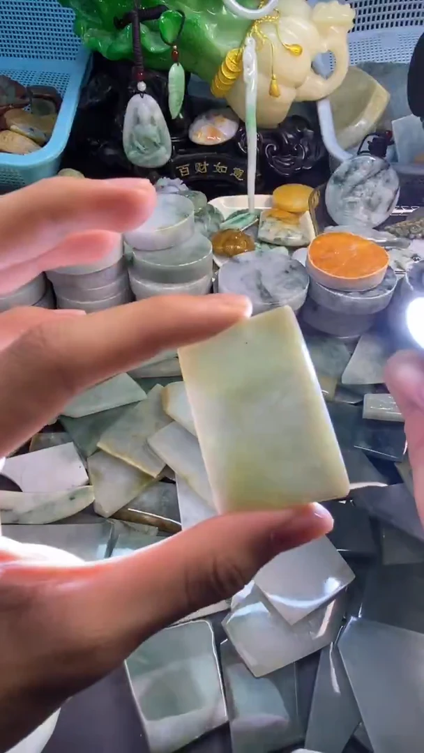 裸石翡翠小冰小件