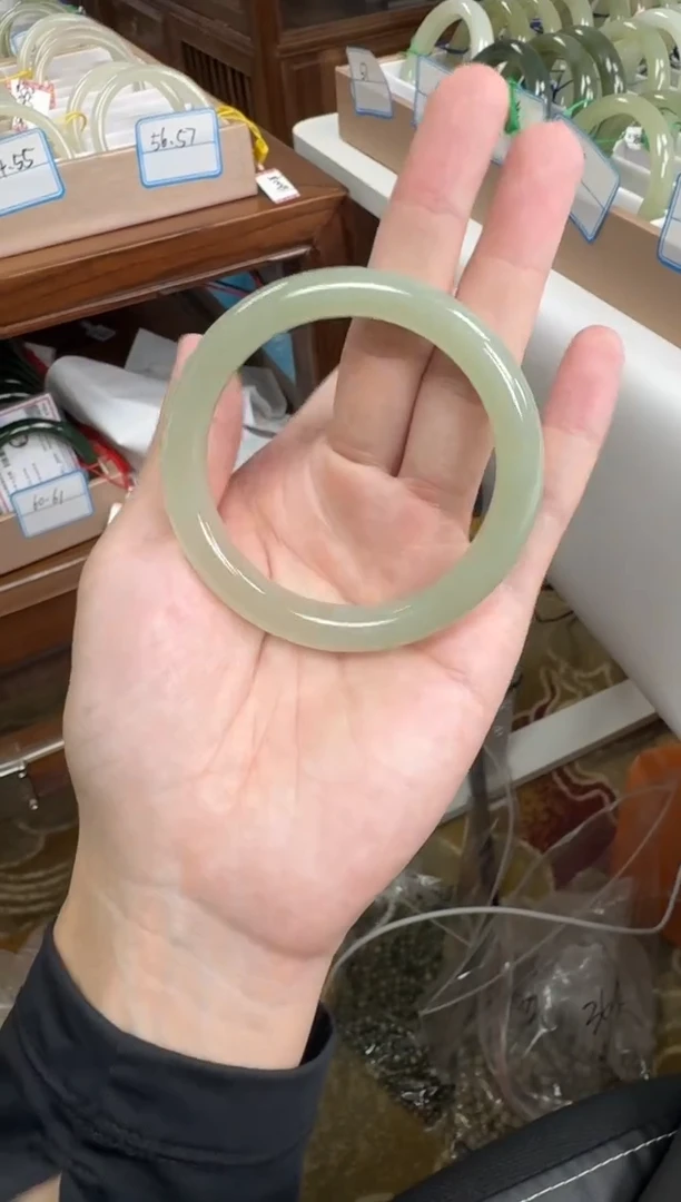 未镶嵌手镯和田玉57