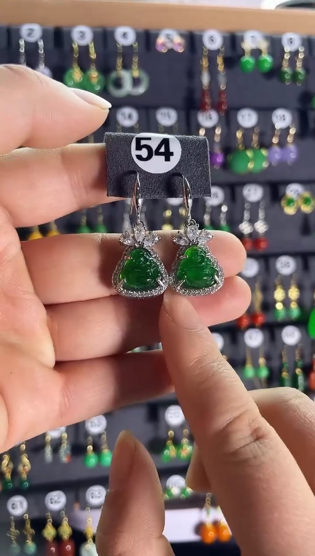 【闪购商品】翡翠耳饰银S925镶嵌54....