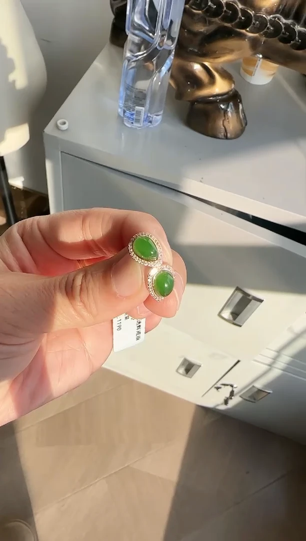 【闪购商品】和田玉耳钉银S925镶嵌耳钉