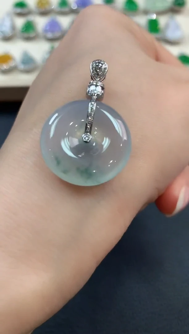 【闪购商品】翡翠吊坠(不含链)18K金镶嵌b66     1